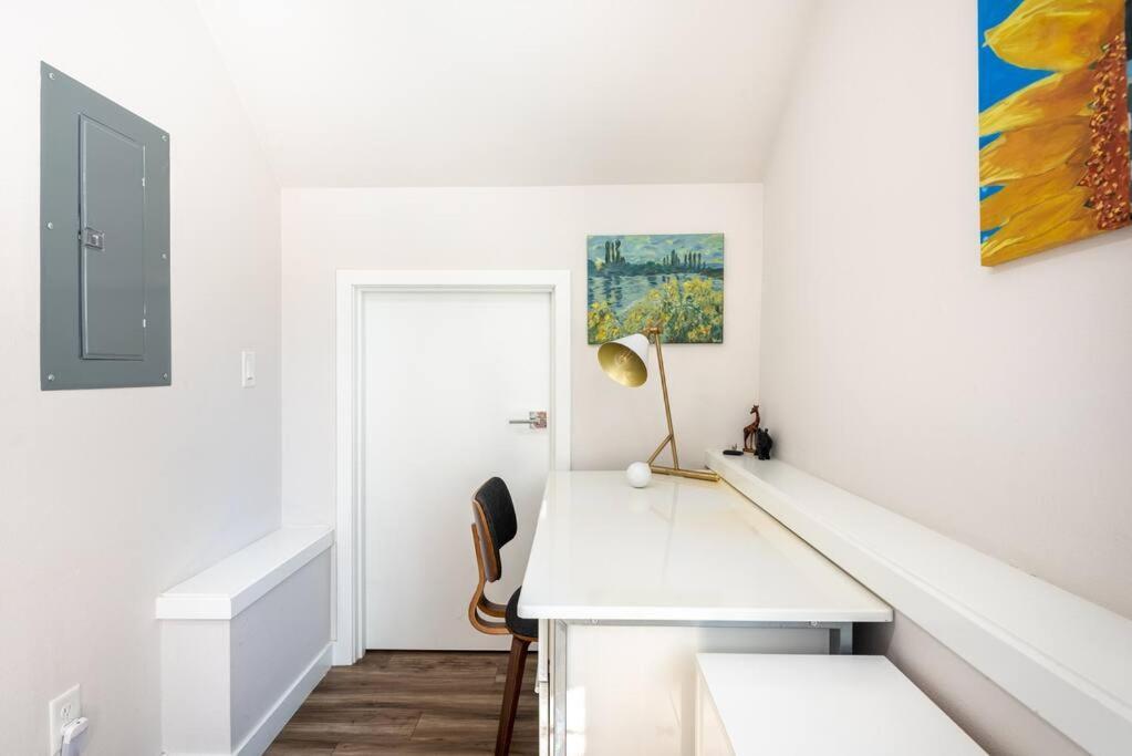 Walkable Apt Next To Restaurants, Bars, And Shops! Portland Luaran gambar