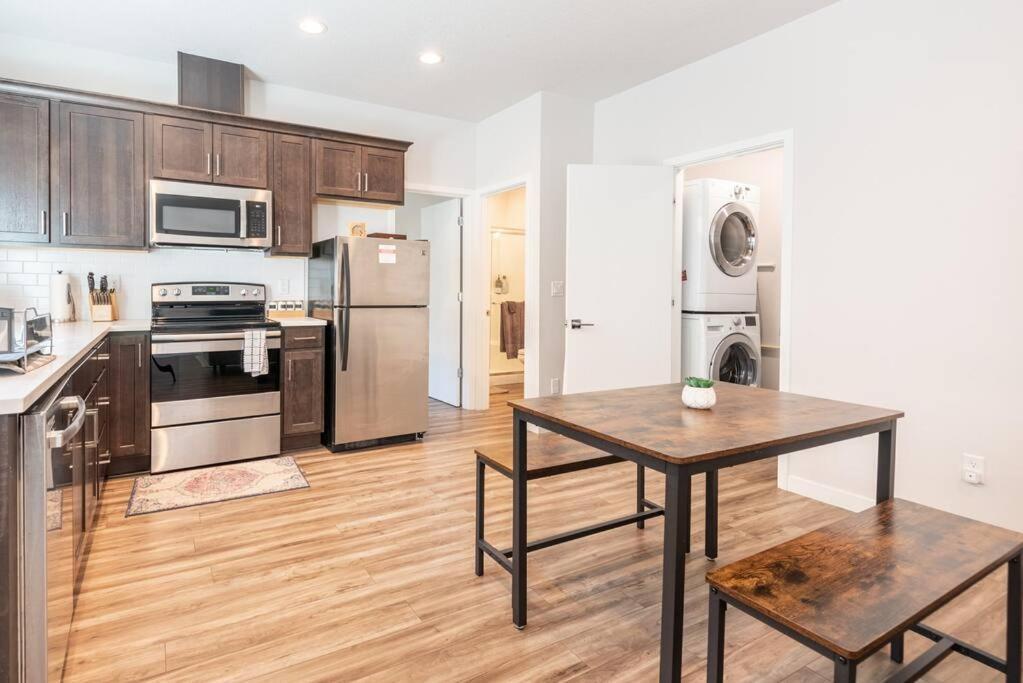 Walkable Apt Next To Restaurants, Bars, And Shops! Portland Luaran gambar
