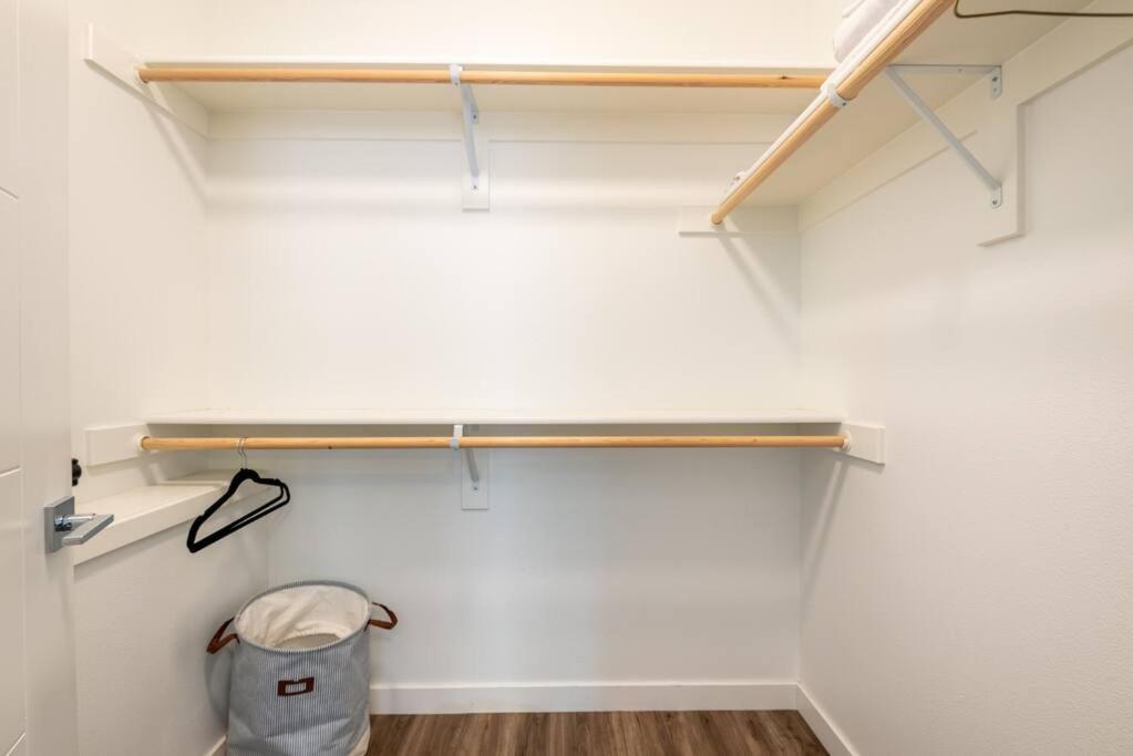 Walkable Apt Next To Restaurants, Bars, And Shops! Portland Luaran gambar